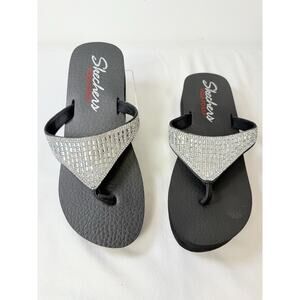 SKECHERS Yoga Foam Black & Silver Jeweled Rhinestone Flip Flop Sandals Size 10